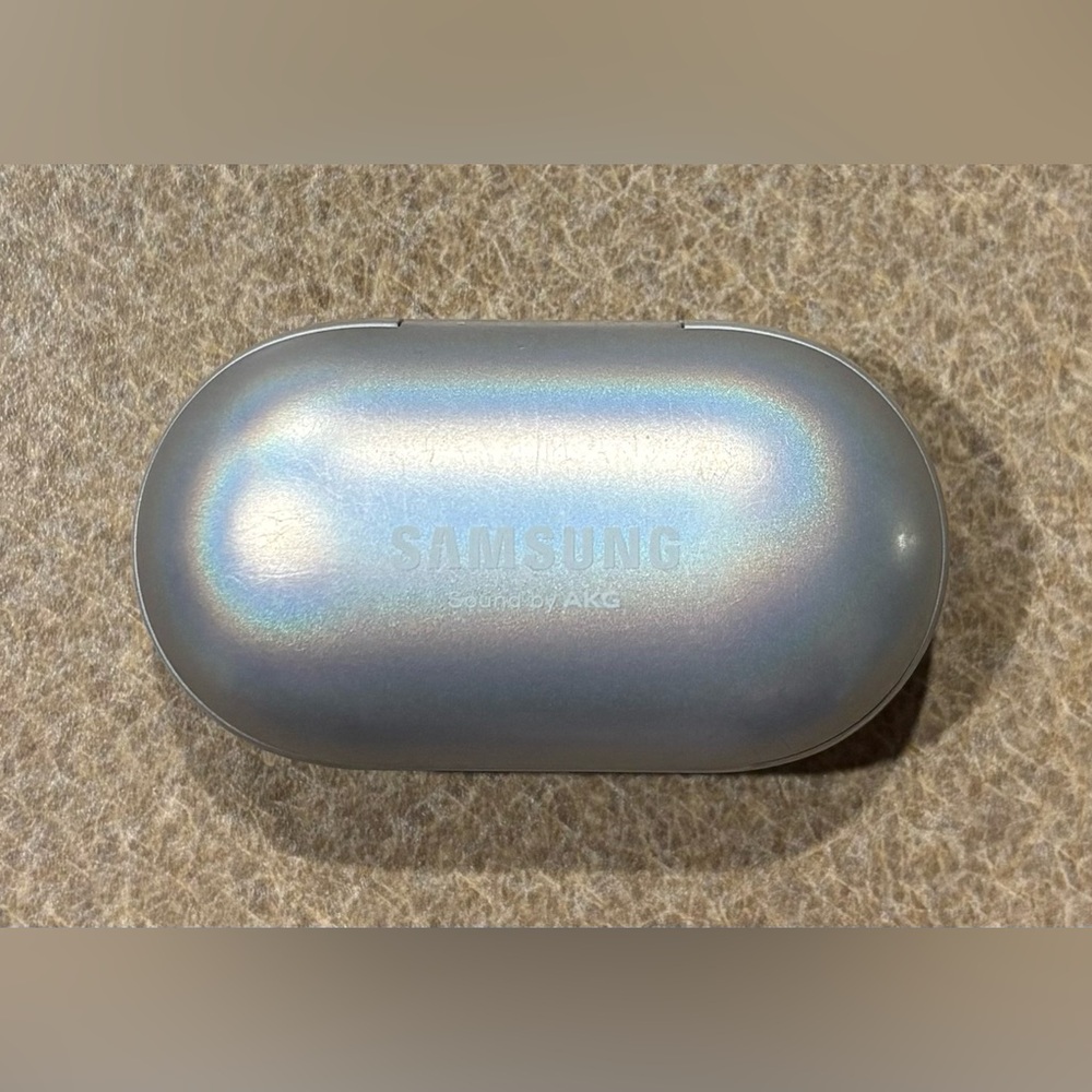 Samsung Galaxy Buds 4D08 Aura Glow Silver - Picture 2 of 3